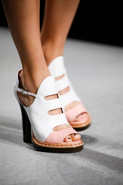 Look 5